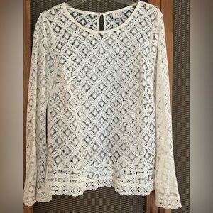 Pretty off-white lace top